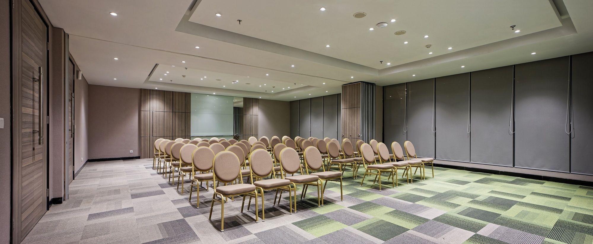 Maxone Platinum Hayam Wuruk Hotel Jakarta Exterior photo