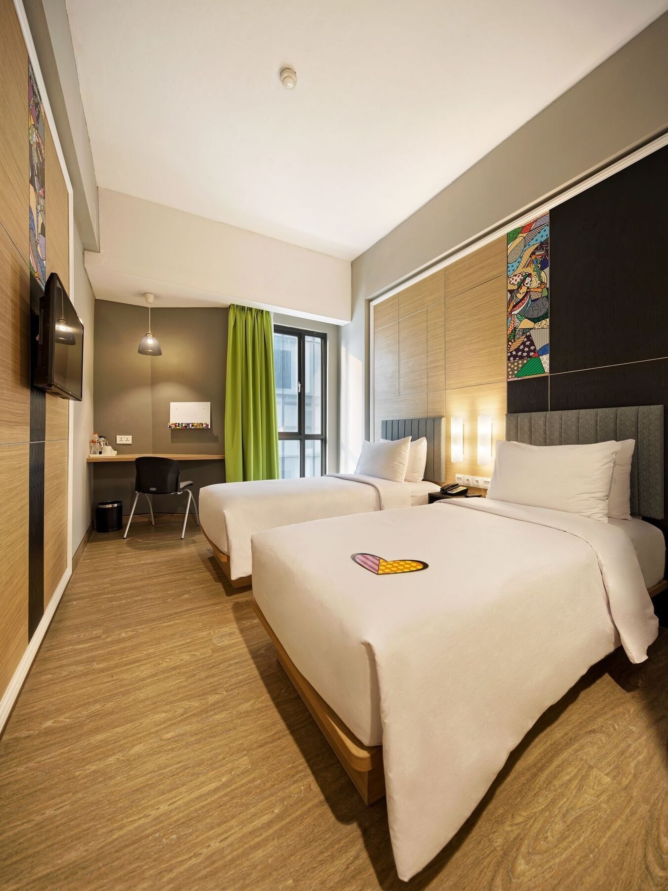 Maxone Platinum Hayam Wuruk Hotel Jakarta Exterior photo